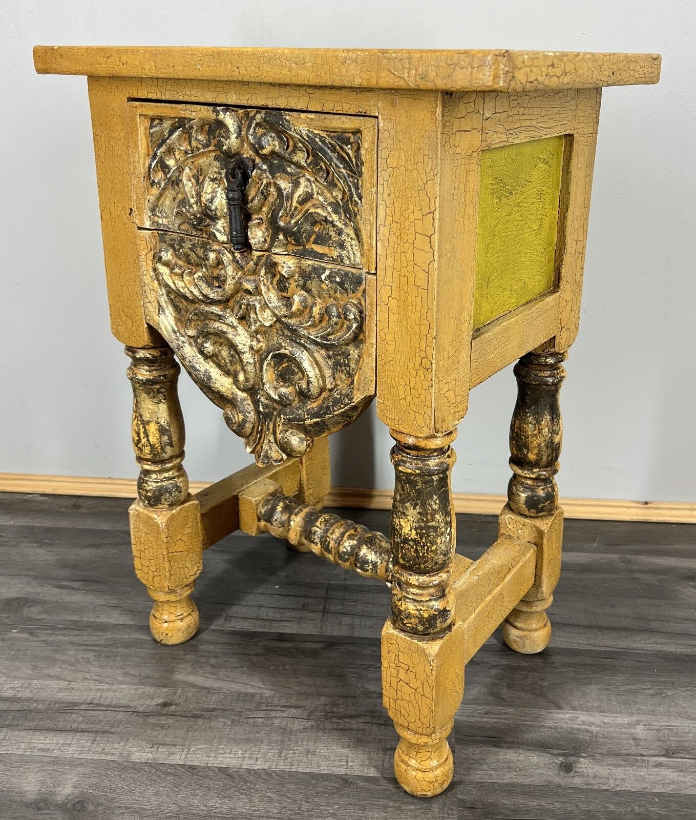Bedside Table Vintage French Style Side Table Gold Ornate Drawer – Lot 3860 photo 149.0