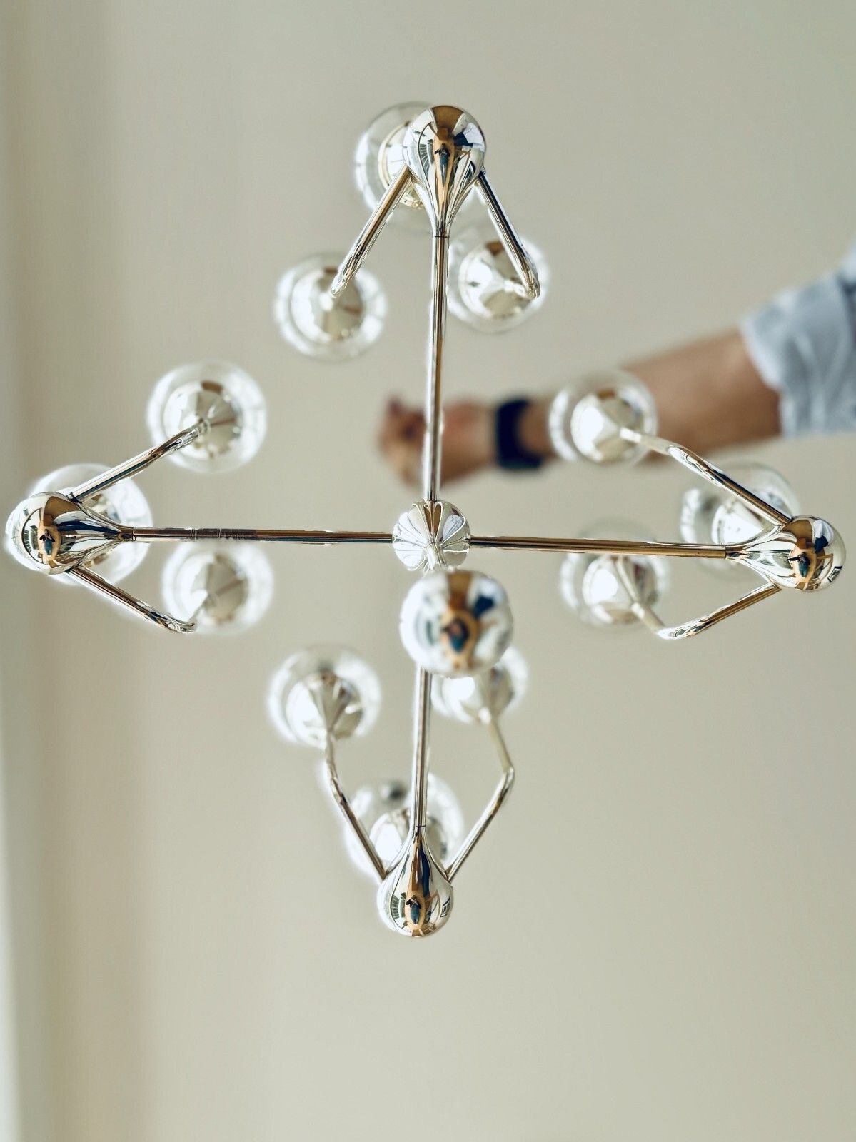 photo buy Rare 1970s Space Age Clear Drops Chandelier By Freddie Andersen 12 Lamps Chrome