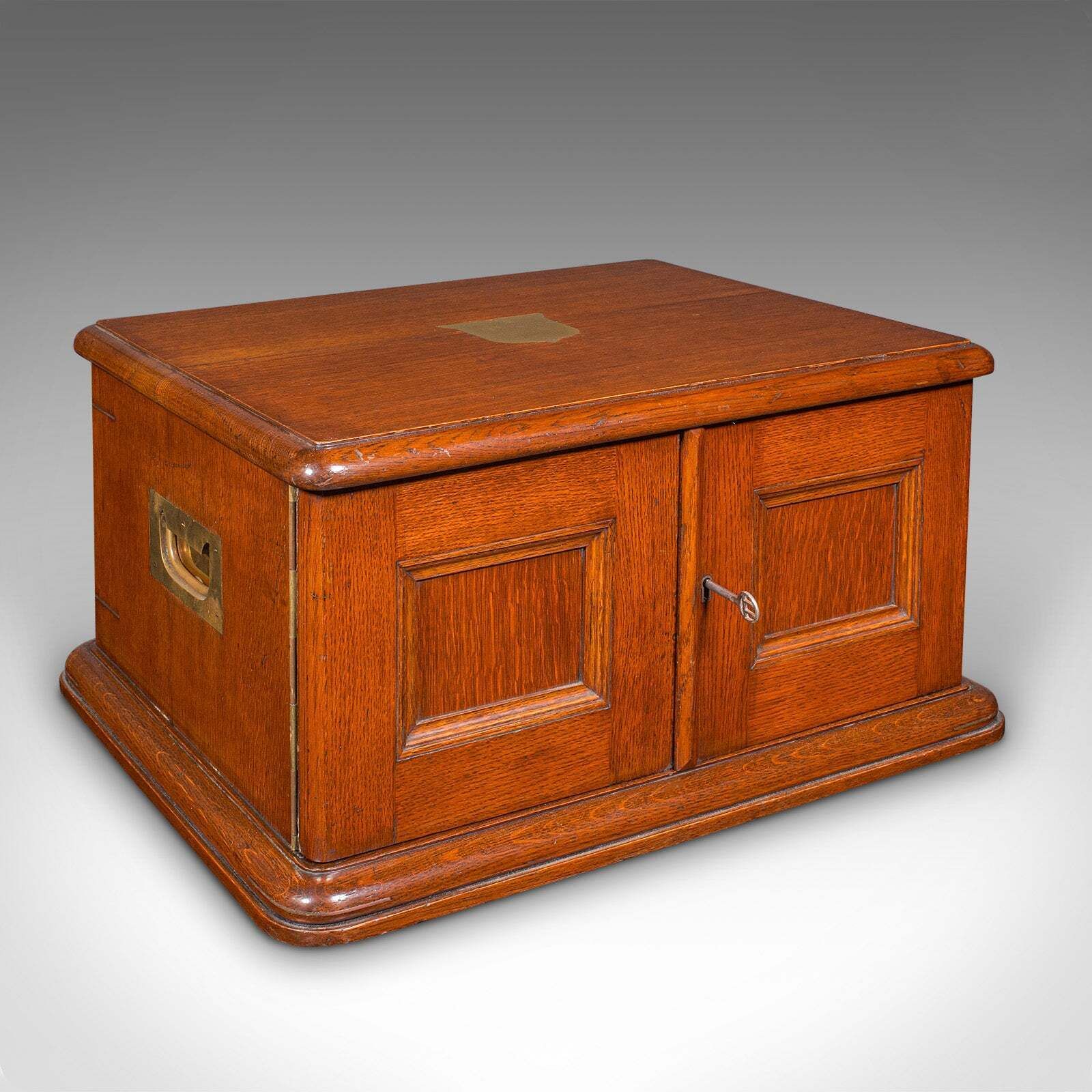 photo vinterior Antique Cutlery Canteen, English, Oak, Flatware Chest, Walker & Hall, Edwardian