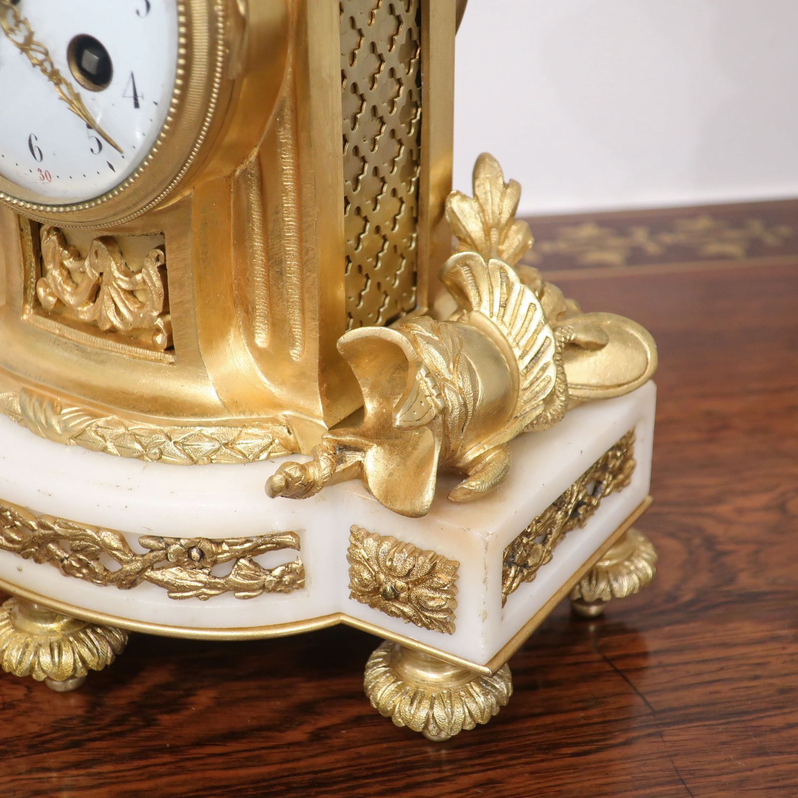 French Louis XIV Style Bronze Gilt Antique Mantel Clock photo 1500.0