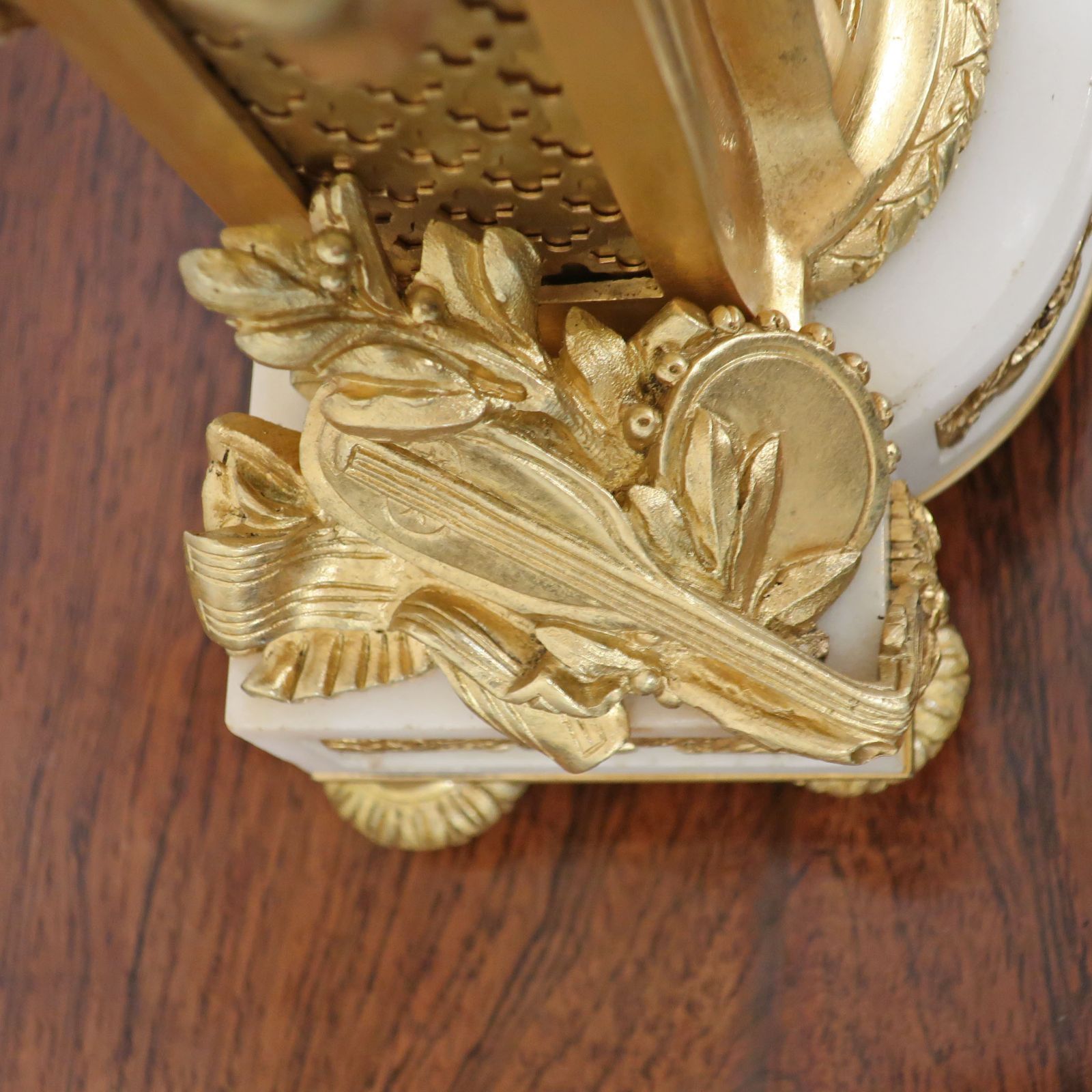 photo furniture French Louis XIV Style Bronze Gilt Antique Mantel Clock