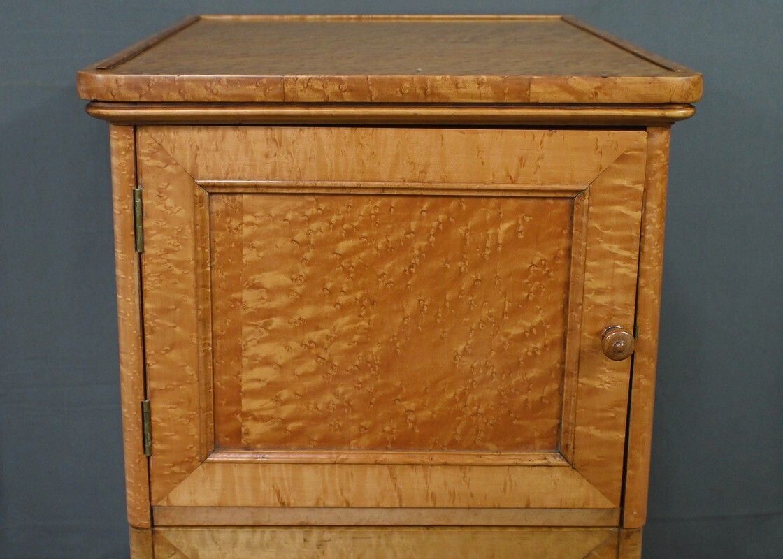 Mini Bar In Speckled Maple Burl – Late 19th Century photo vintage