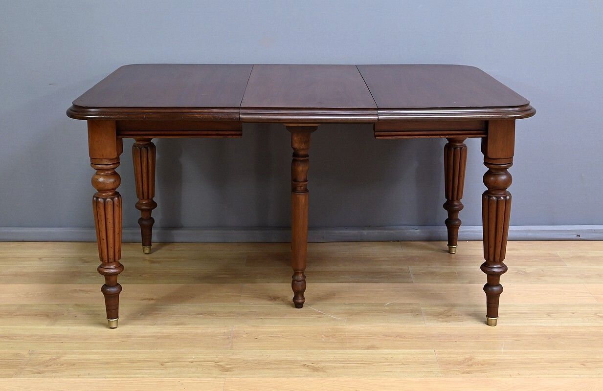 photo vintage Victorian Mahogany Extending Table, England – Part 2 Of The 19th Century