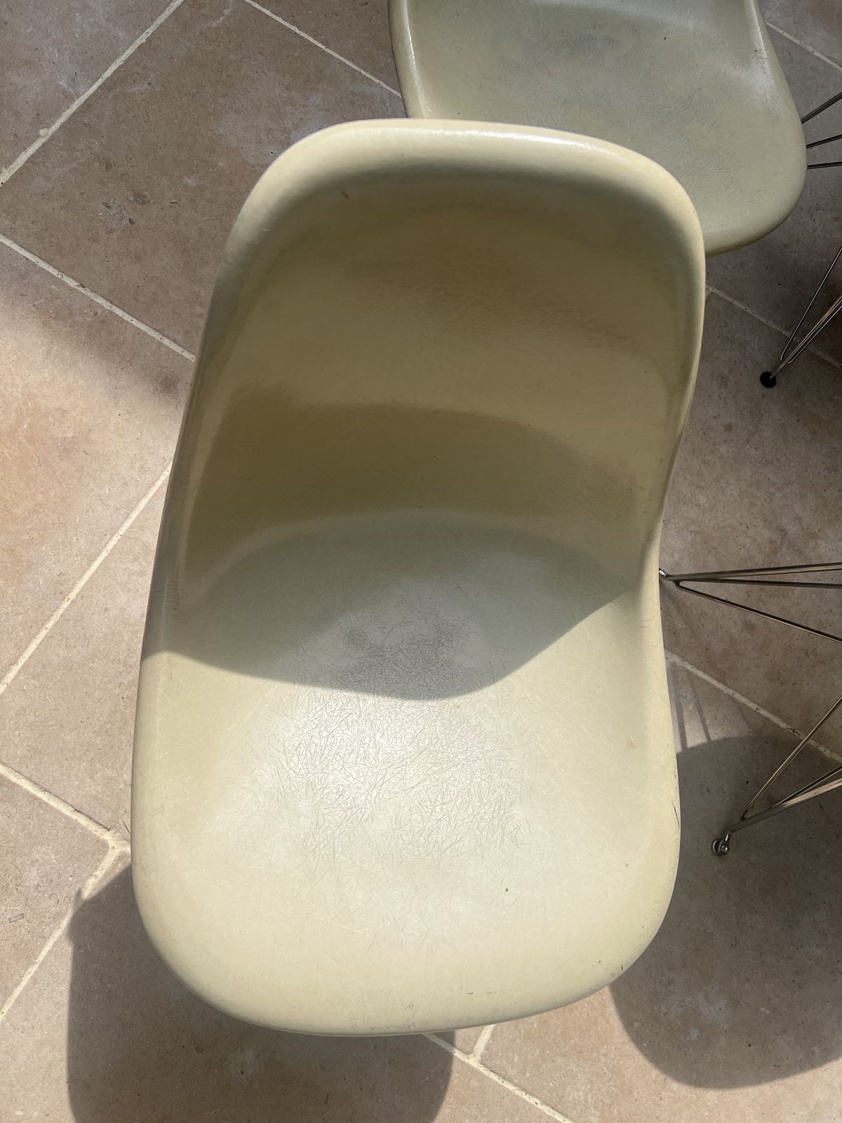photo furniture Set Of 7 Herman Miller Eames Dsr Chair Original Fiberglass