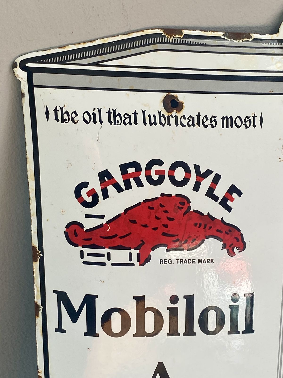 photo furniture Rare Mobiloil A Enamel Oil Can Enamel Sign Gargoyle Mobil 1 Race Car Sign Vacuum Oil Company Lubricant National Benzole Mixture Shell Bp Petrol Gas F1