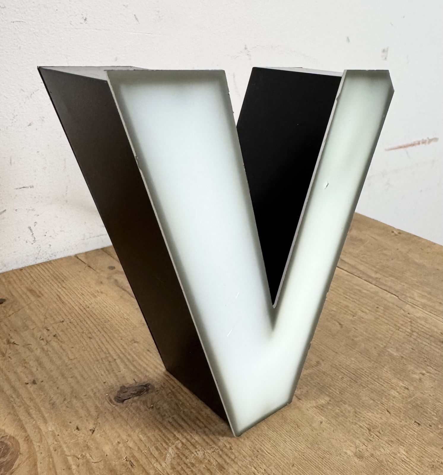 Vintage Grey Illuminated Letter V , 1970s photo 99.0