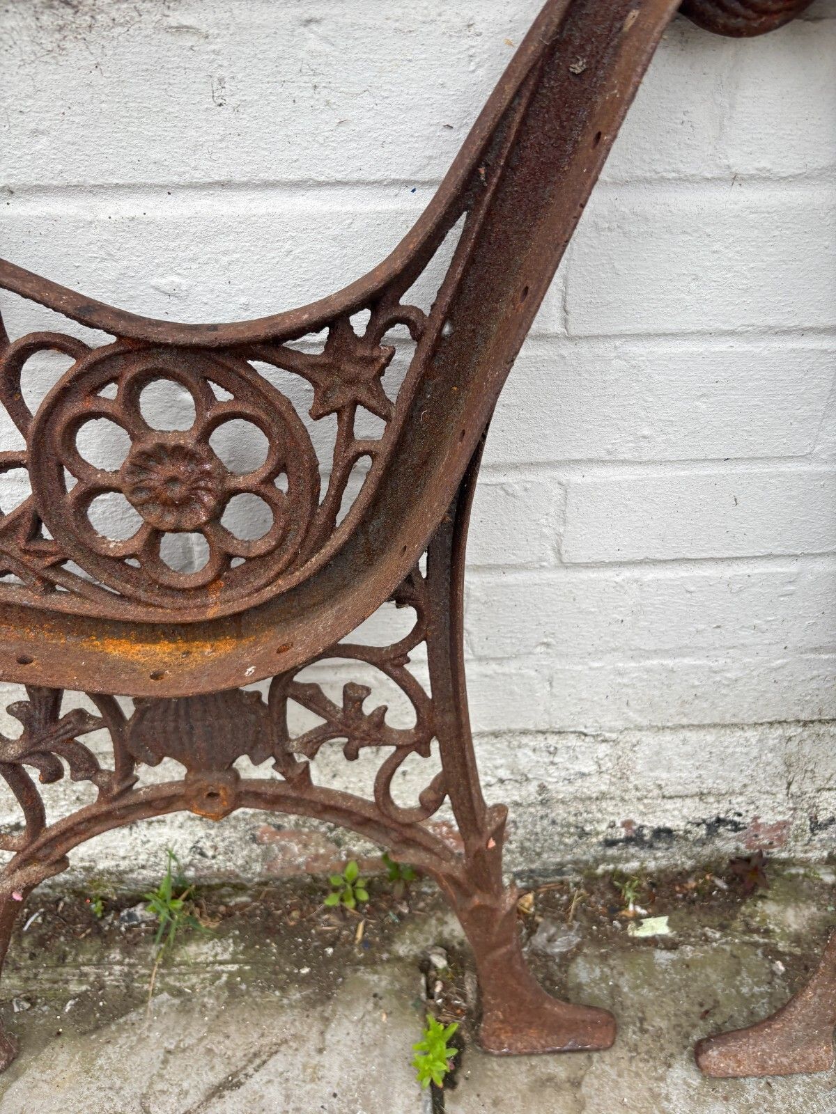 Vintage Cast Iron Bench Ends photo 65.0