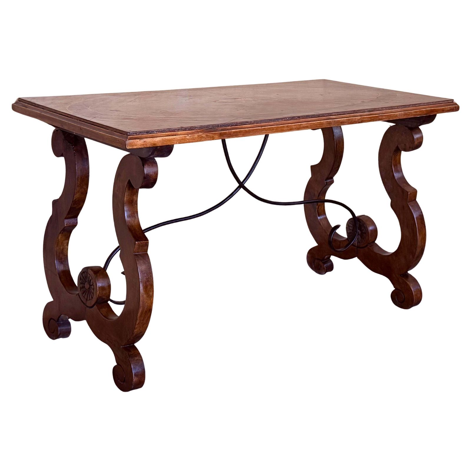 Table basse espagnole rectangulaire, pieds en lyre et plateau en marqueterie