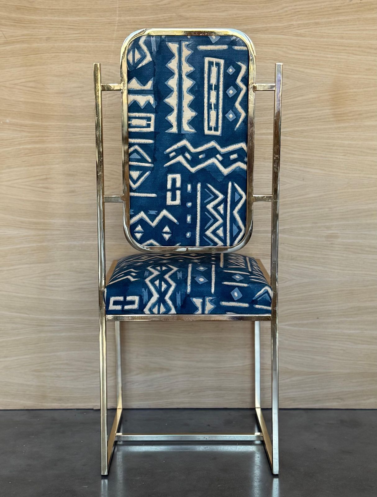 Set Of Six Golden Dining Room Chairs In Brass With Geometrical Fabric photo vinterior