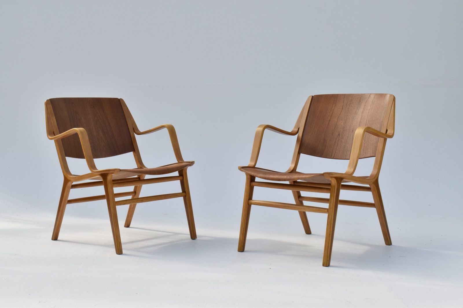 photo buy Peter Hvidt Ax Chair For Fritz Hansen