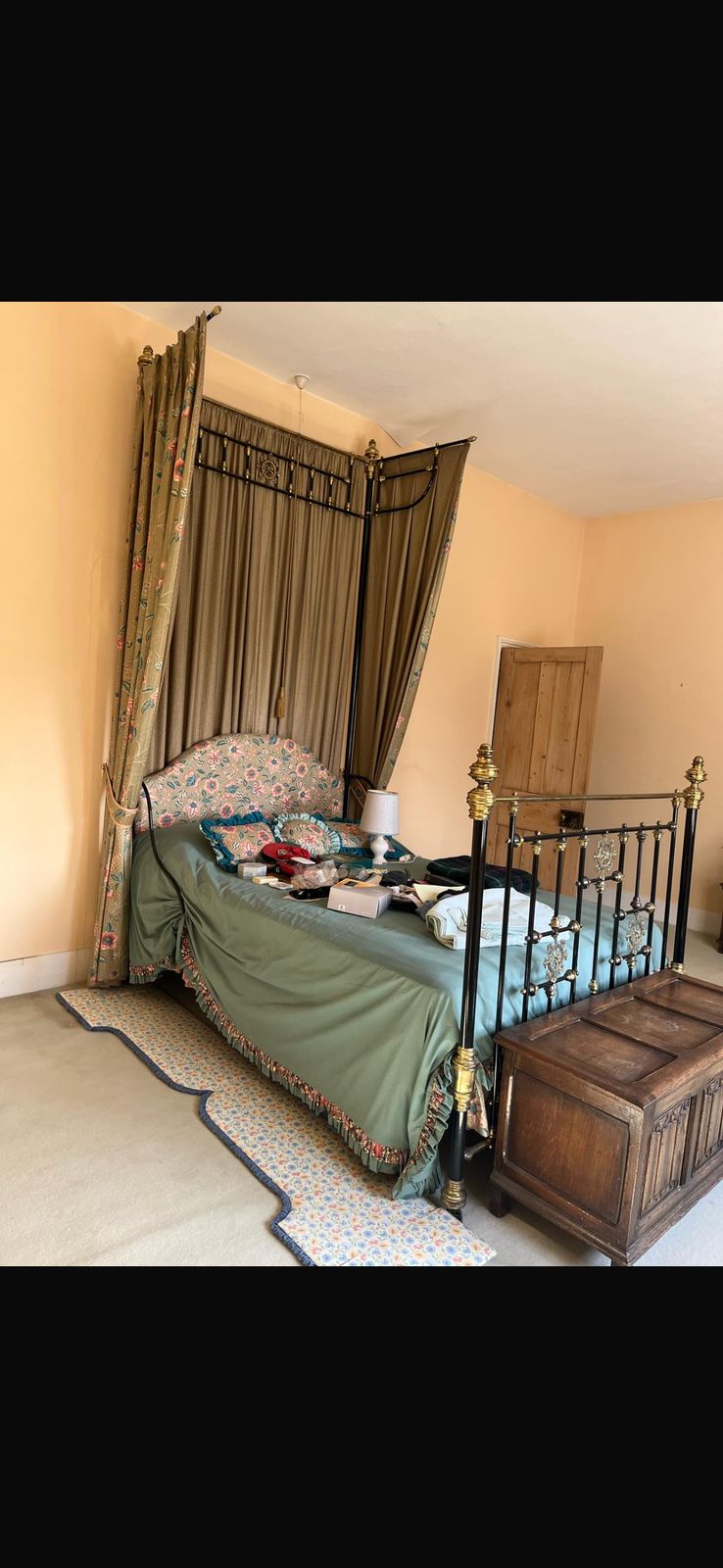 Half Tester Victorian Bed photo 600.0