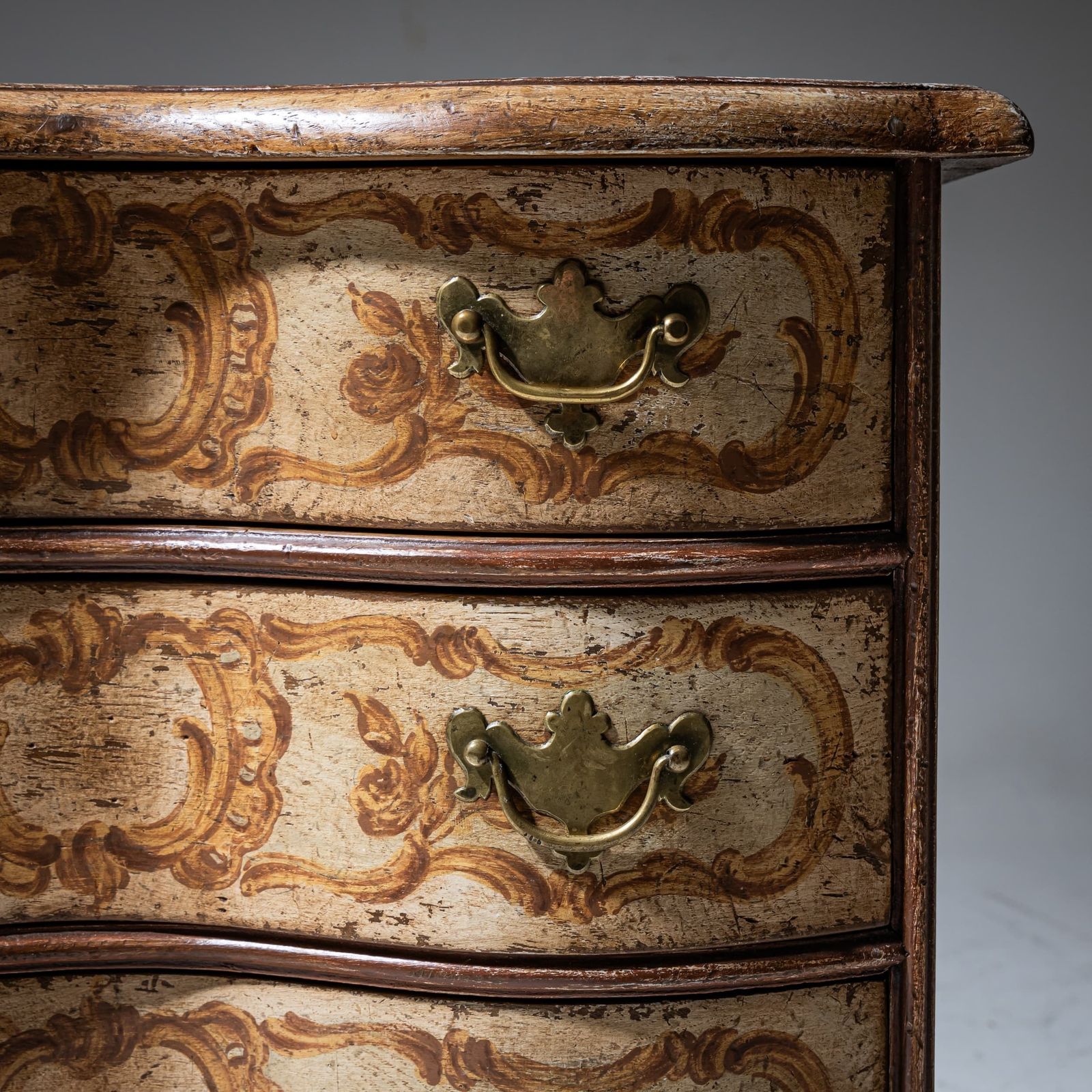 Small Rococo Style Chest Of Drawers photo vinterior