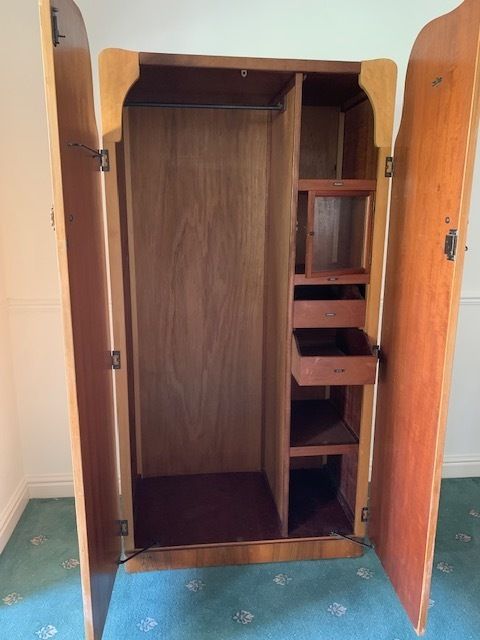 Original Elegant Mid Century Bedroom Furniture Suite photo vintage