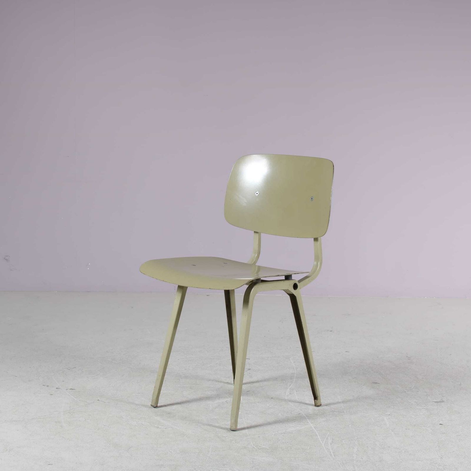 1950s Revolt Chair By Friso Kramer For Ahrend De Cirkel, Netherlands photo vinterior