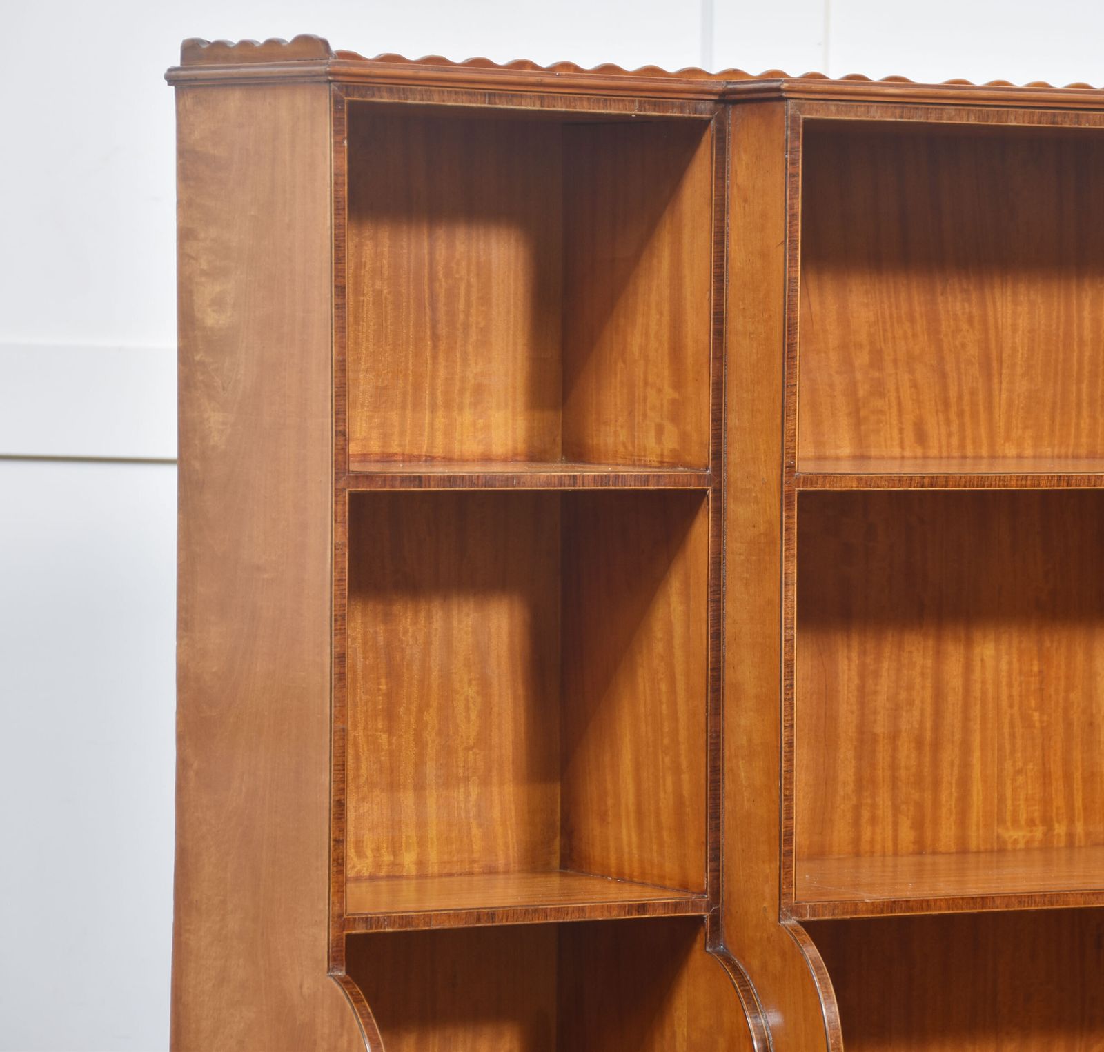 6540.0 Pair Of Satinwood Crossbanded Open Breakfront Waterfall Bookcases photo
