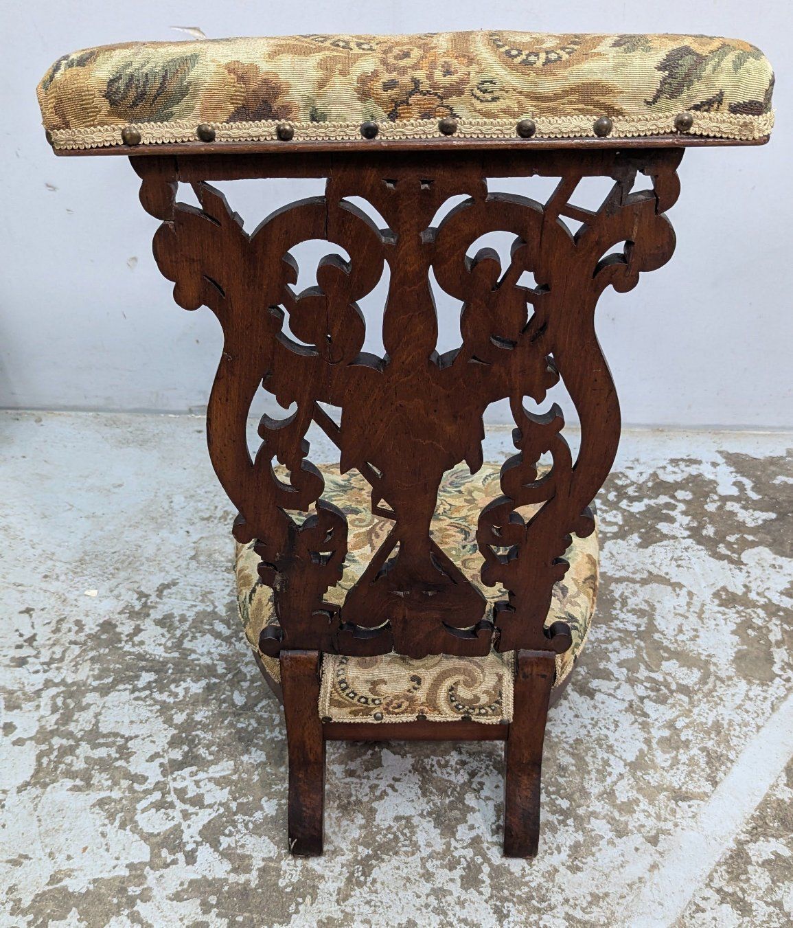 Italian Walnut Prie Dieu Or Oratory From The 19th Century photo for sale