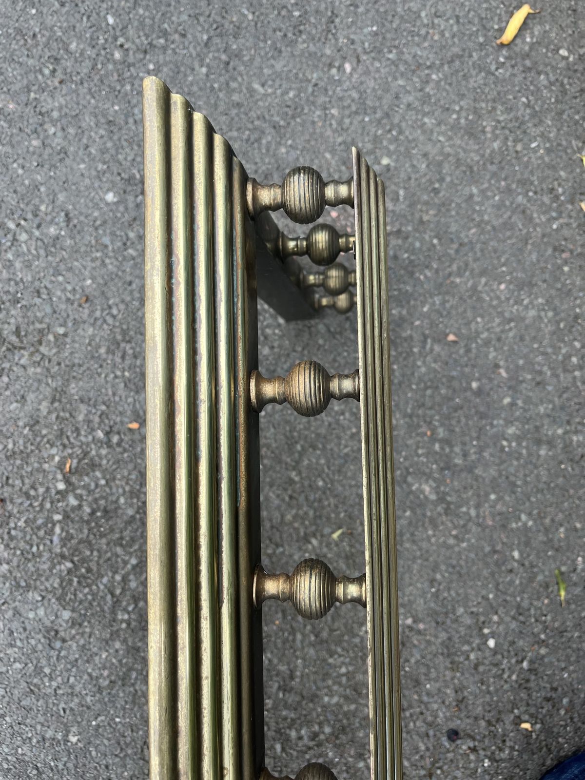 Classical Country House Antique Brass Fireplace Fender – C.1870 – Turned Bobbin Detail photo Home Fixtures