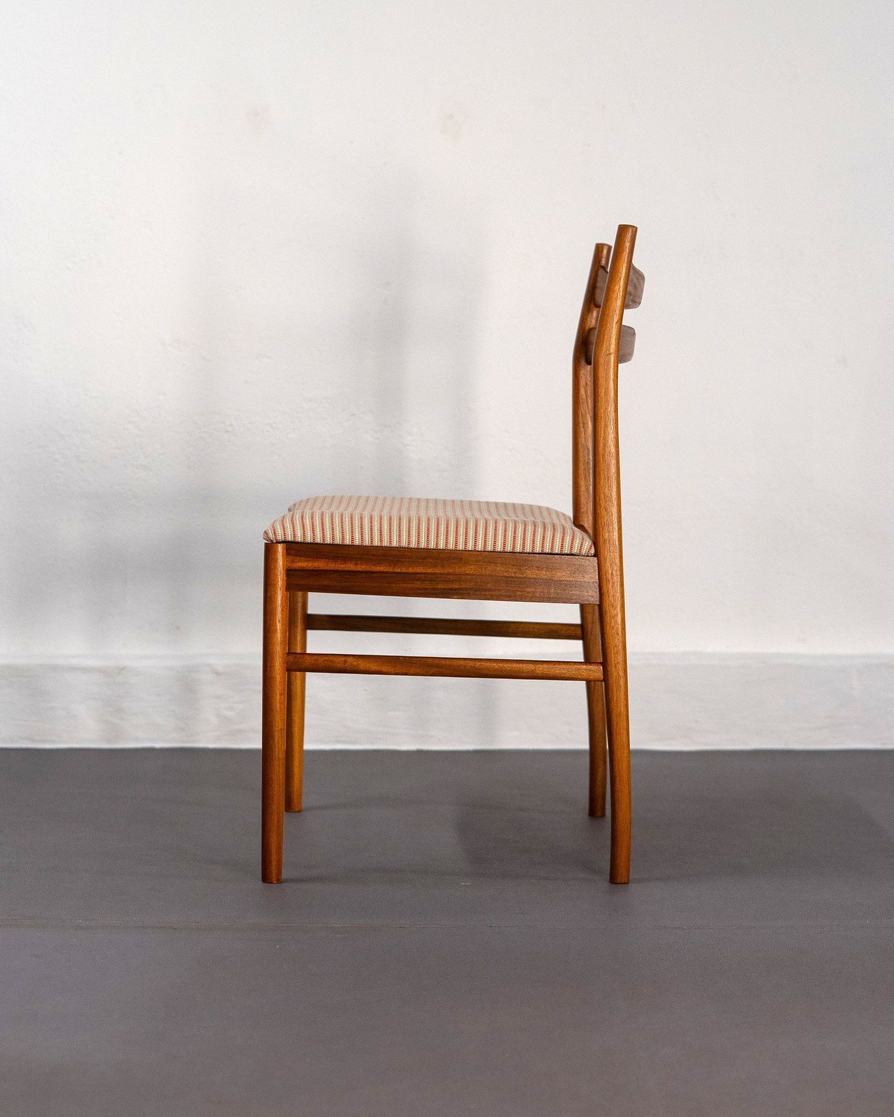Set Of 6 Dining Chairs By McIntosh And Co Made Of Teak photo furniture