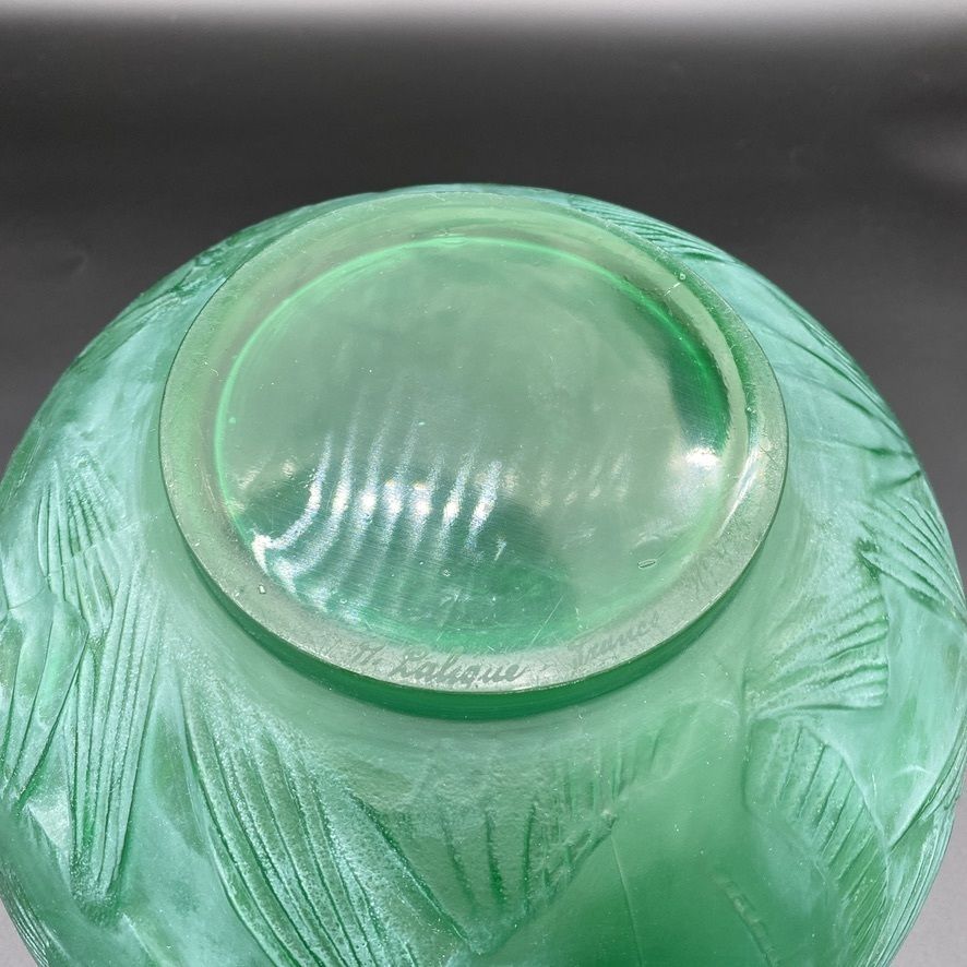 Home Decor A Green Poisson Vase By R.Lalique photo
