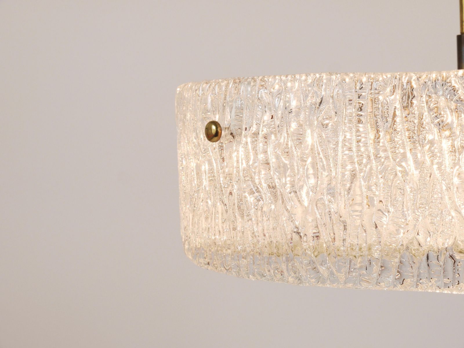 J.T. Kalmar Round Textured Glass Ring & Brass Chandelier, Pendant Lamp, 1950s photo Lighting