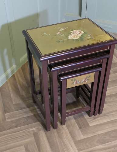 Nest Of 3 Lacquered Painted Chinoiserie Tables photo 600.0
