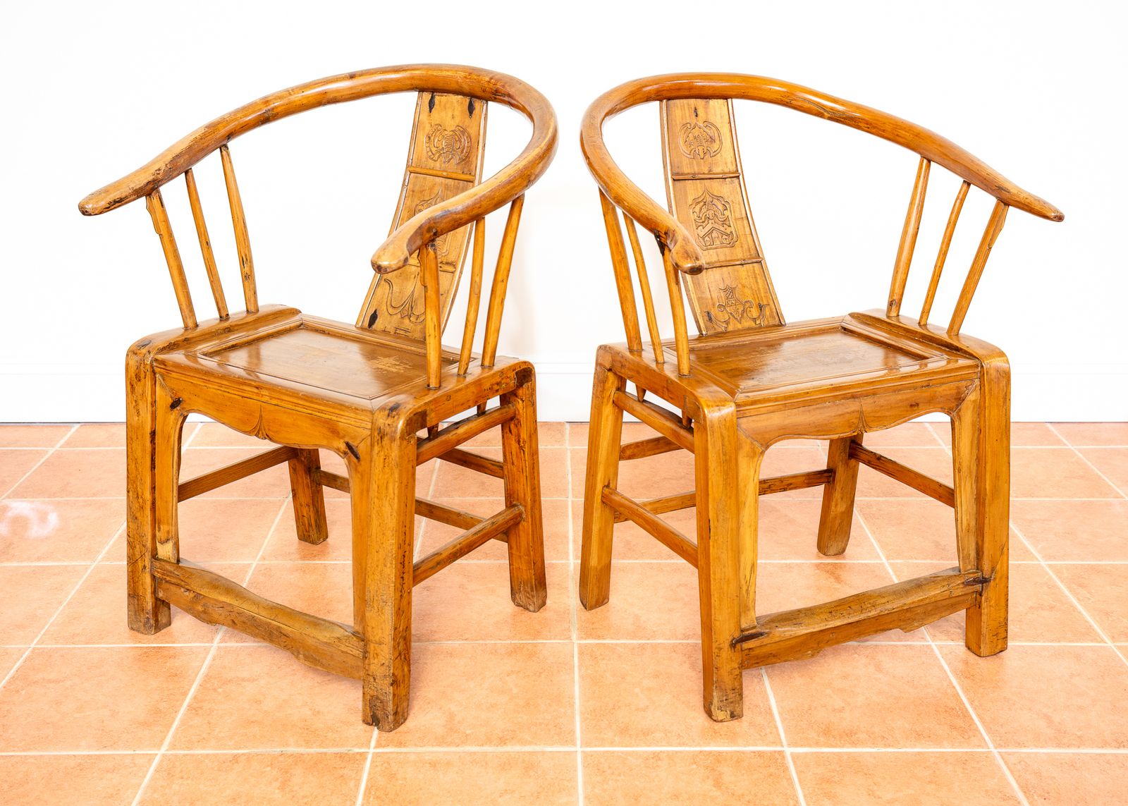 Pair Of Blonde Antique Chinese Armchairs Horseshoe Carved Motifs Country Grand Tutor Orienta.L Hall Throne Chairs Bohemian Country House photo buy