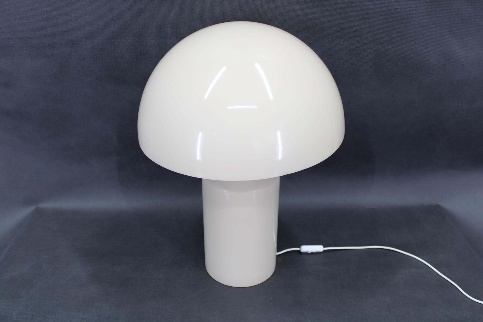 1970s Early Edition Of Vico Magistretti 'Atollo' Table Lamp For Oluce, Italy photo furniture