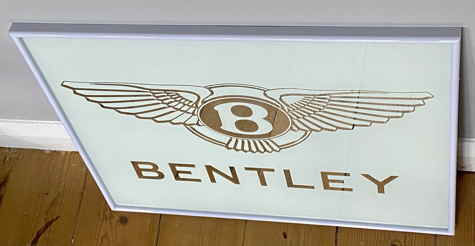 Bentley Motors Showroom Mirror Sign Garage Car Art Rolls Royce Bentayga 4x4 4wd Continental Gt Gtc Flying Spur Parts For Sale Picture Mulliner Car photo furniture
