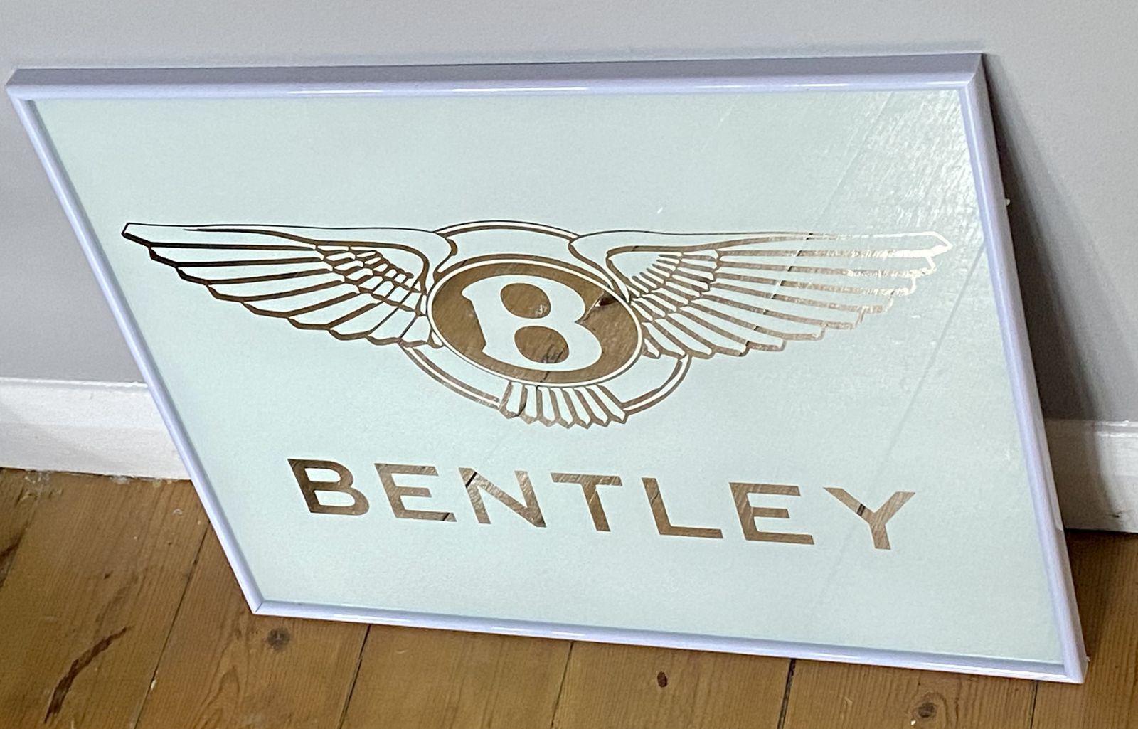 Bentley Motors Showroom Mirror Sign Garage Car Art Rolls Royce Bentayga 4x4 4wd Continental Gt Gtc Flying Spur Parts For Sale Picture Mulliner Car photo vinterior