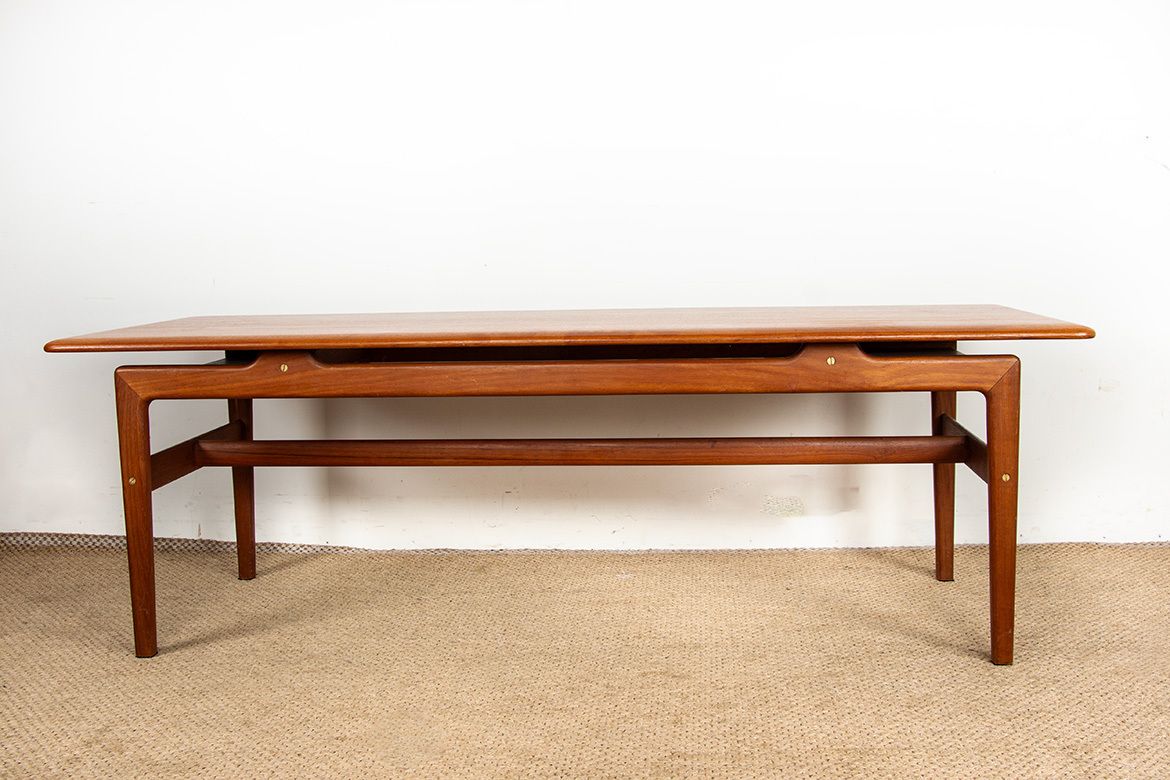 Grande table basse danoise en teck avec 2 porte-documents latéraux, 1960. photo vinterior