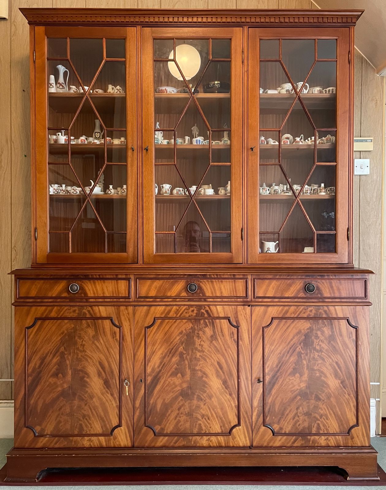 Craftsmen Made Reproduction Hardwood Bookcase / Display Cabinet