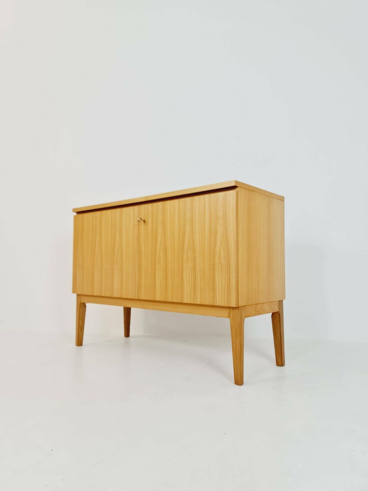 German Mid Century Oak Record Cabinet, Sideboard By Flb Möbel Fabrik, 1950s photo vinterior
