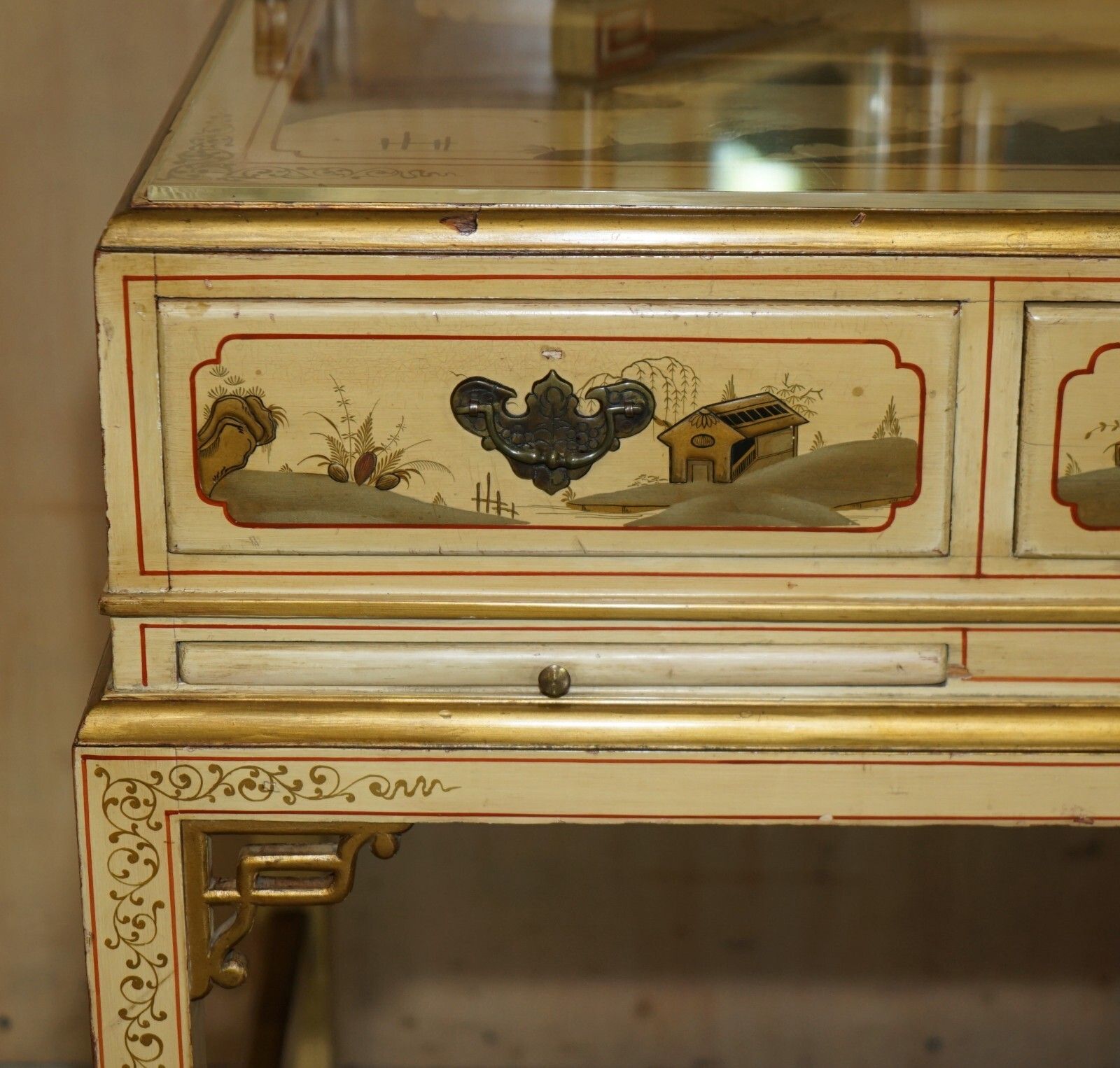 photo furniture Exquisite Chinese Chinoiserie Walnut Dressing Table & Stool Part Of A Suite