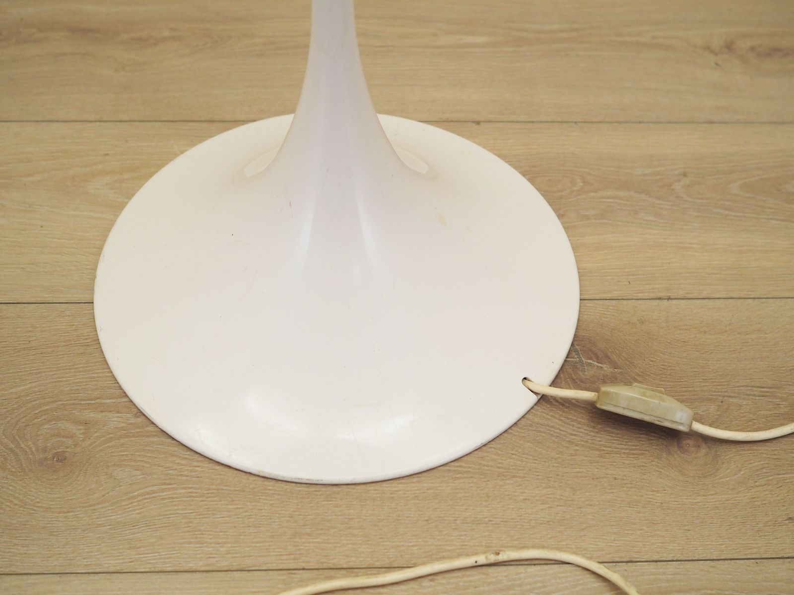 Floor Lamp Panthella, Danish Design, 1970s, Manufacturer: Louis Poulsen, Designer: Verner Panton photo buy