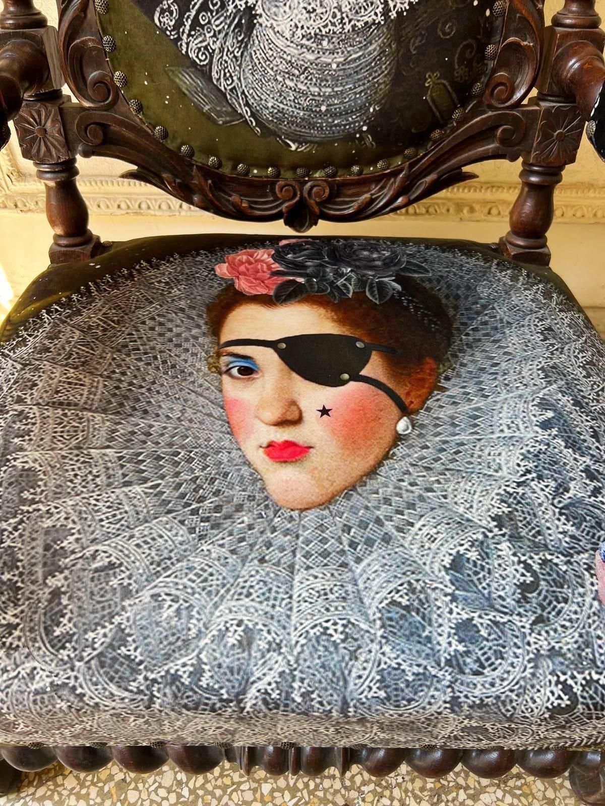 photo vinterior Unique And Large Carved Oak Armchair In Modern Fabric In The Style Of Louis XIII