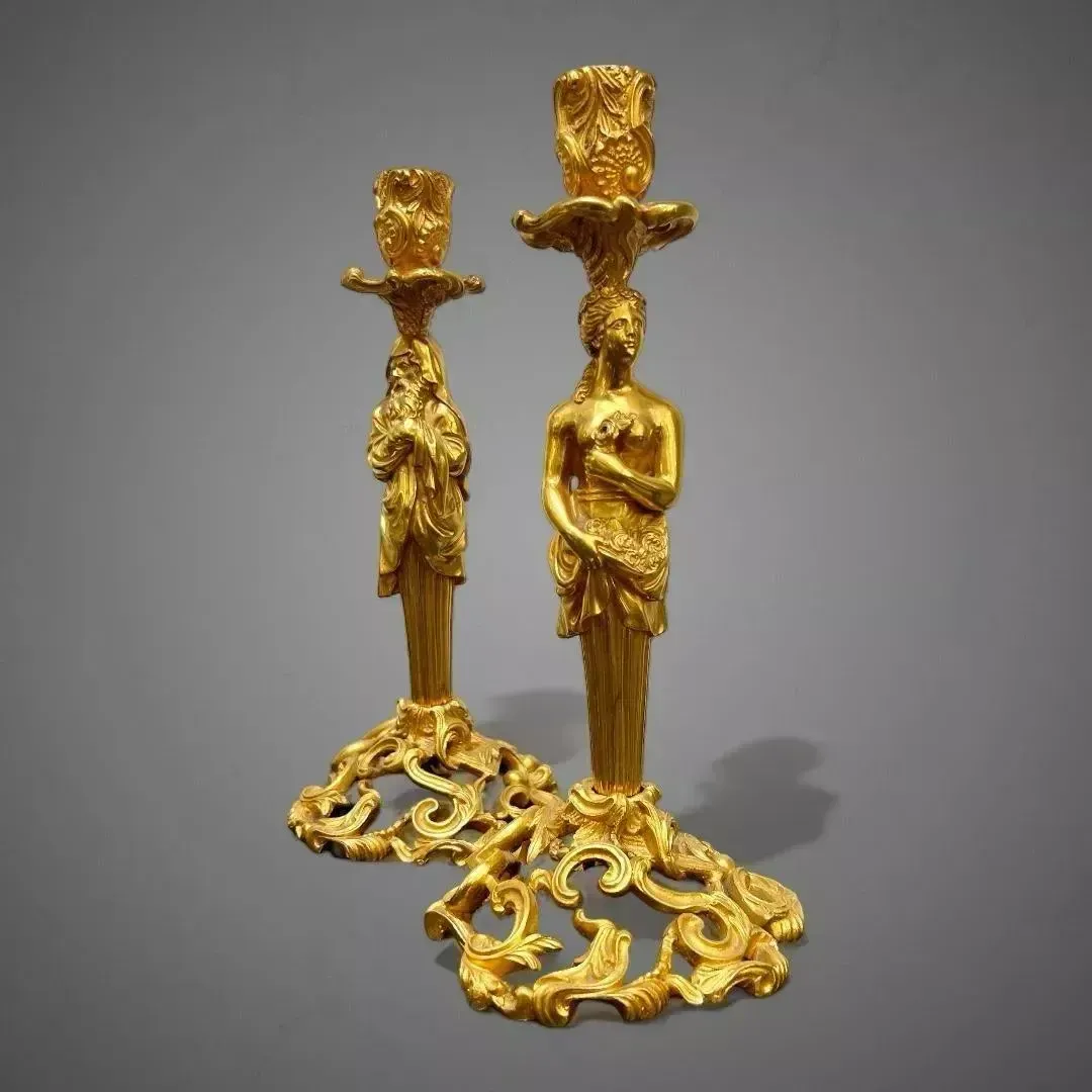 photo furniture 19th Century Pair Of Candlesticks In Gilt Bronze