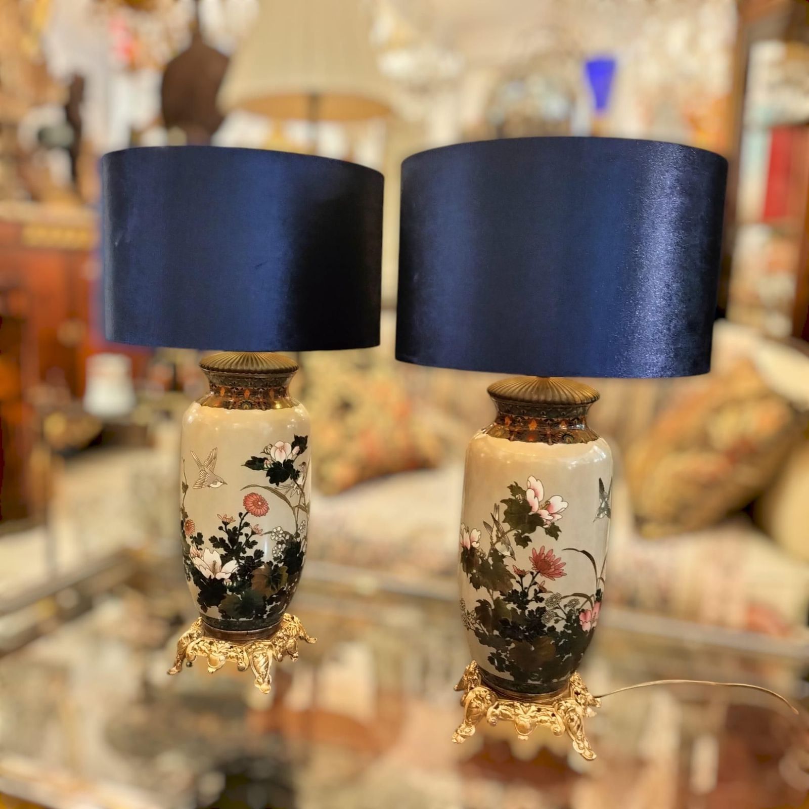 photo furniture Pair Of Japanese Large Cloisonné Enamel Lamps , 19th Century