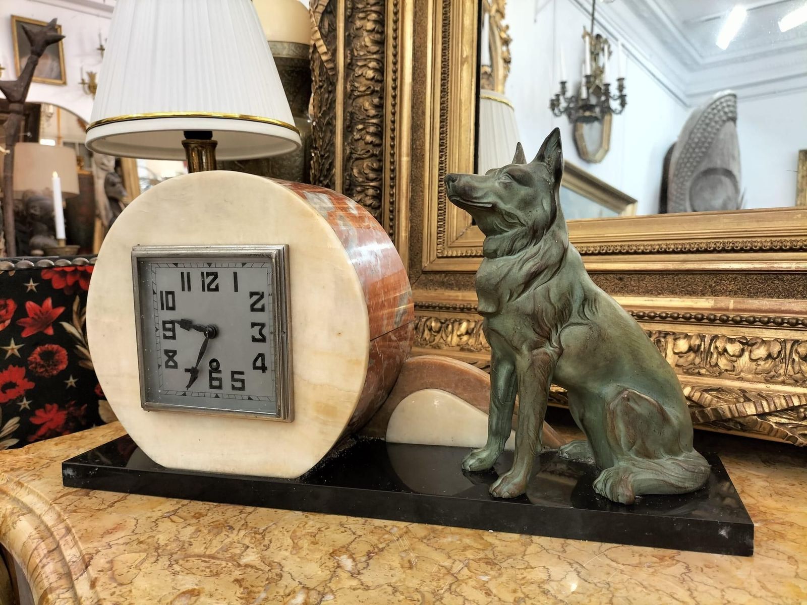 Art Deco Mantel Clock In Marble And With A Wolf Statue In Bronze Patina photo buy