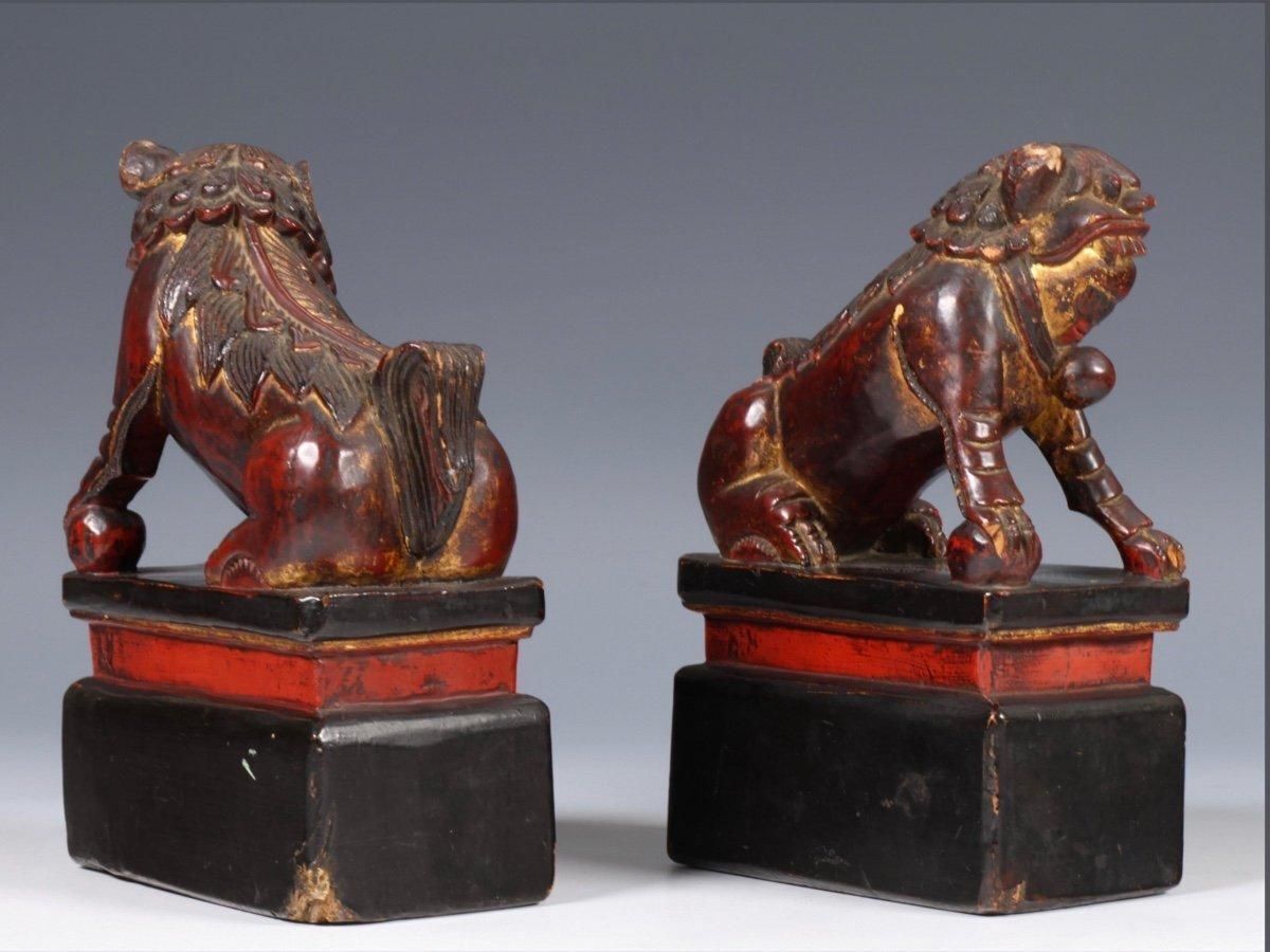 19th Century Pair Of Chinese Guardian Lions In Red And Gold Lacquer photo Art