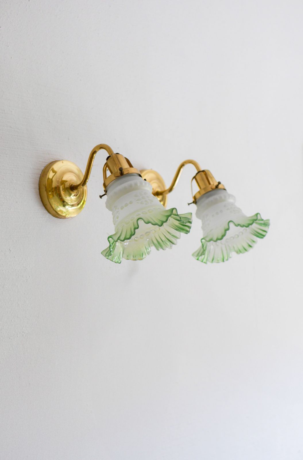 Glazen Wandlampen – Deens Modern, Klassiek Scandinavisch Glas En Messing. photo Verlichting