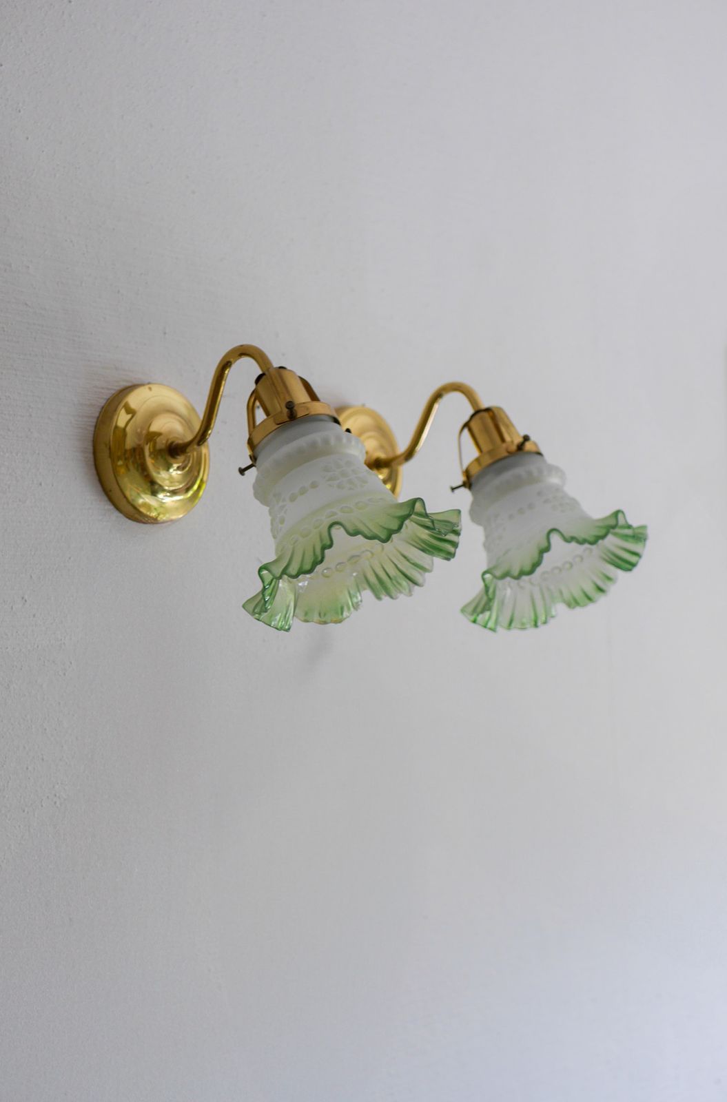 Glazen Wandlampen – Deens Modern, Klassiek Scandinavisch Glas En Messing. photo 655.0