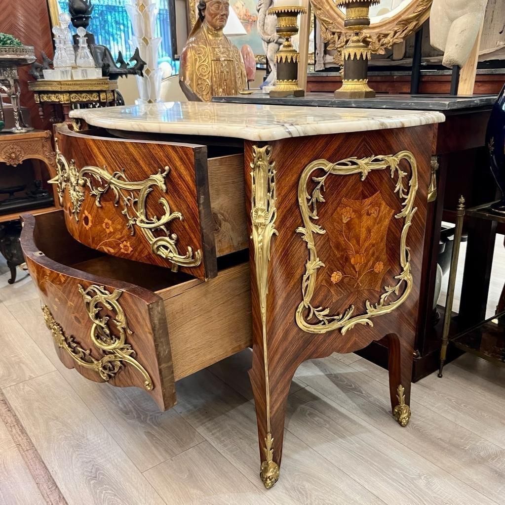 Furniture 20th Century Louis XV Style Ceremonial Commode In Marquetry And Marble Top photo