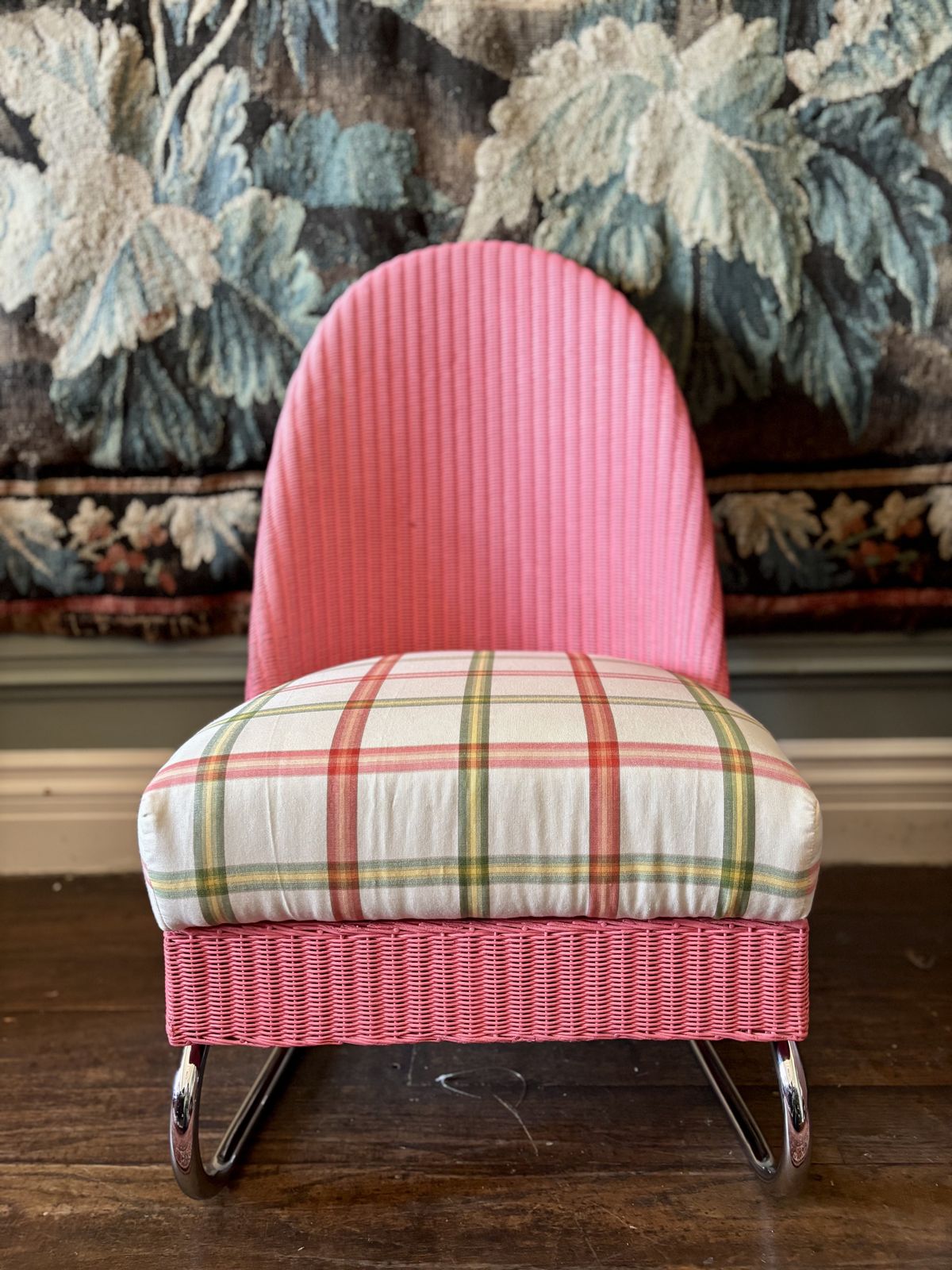 photo furniture Antique Lloyd Loom Style  Pink Chair With Sprung Seat