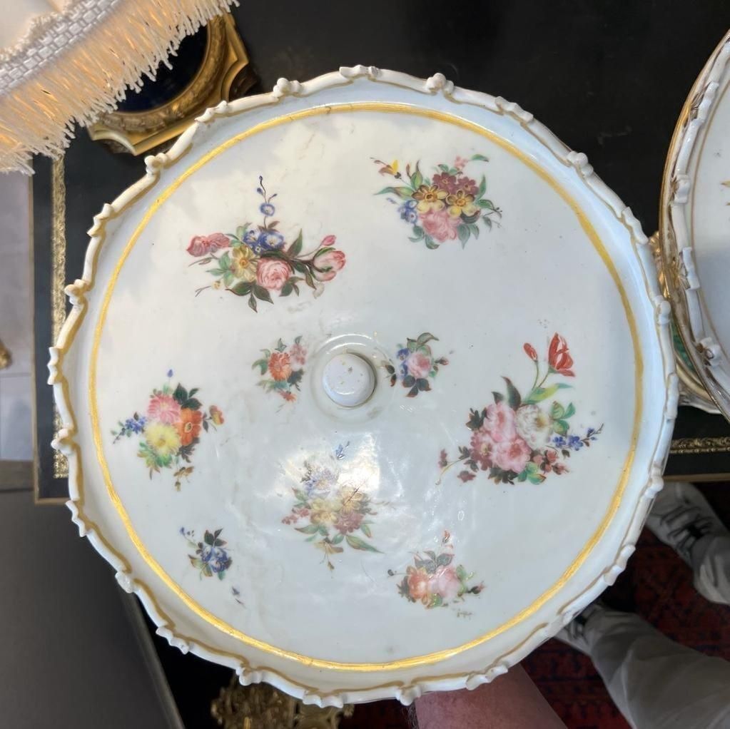 Late 19th Century Pair Of Serving Platters In Paris Porcelain photo 1907.0