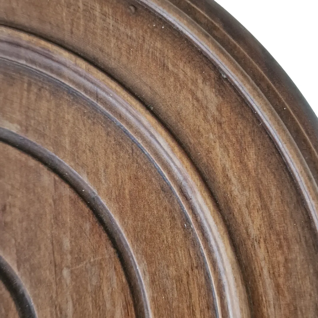 photo vinterior Antique French Compact Curved Leg Round Top Wooden Plant Stand With Decorative Carving Detail
