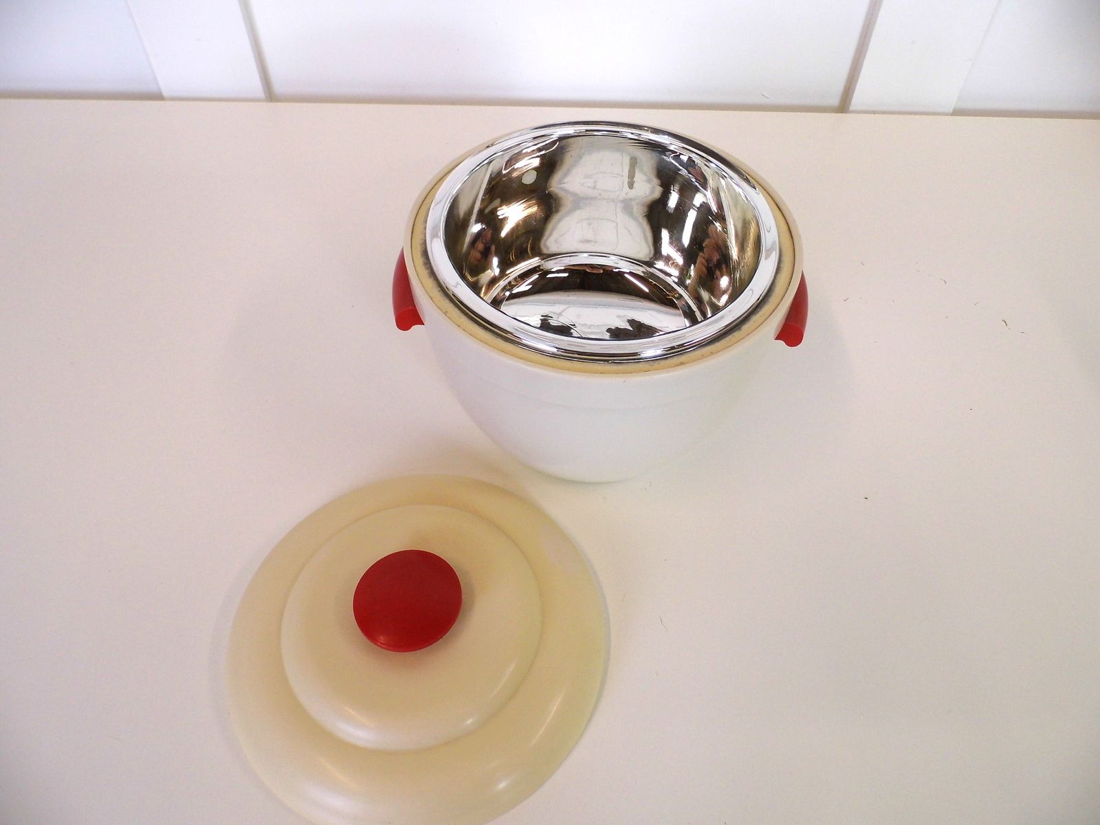 Vintage Art Deco Bakelite Thermos White And Red Bar Ice Bucket Cocktails Ice photo Home Decor