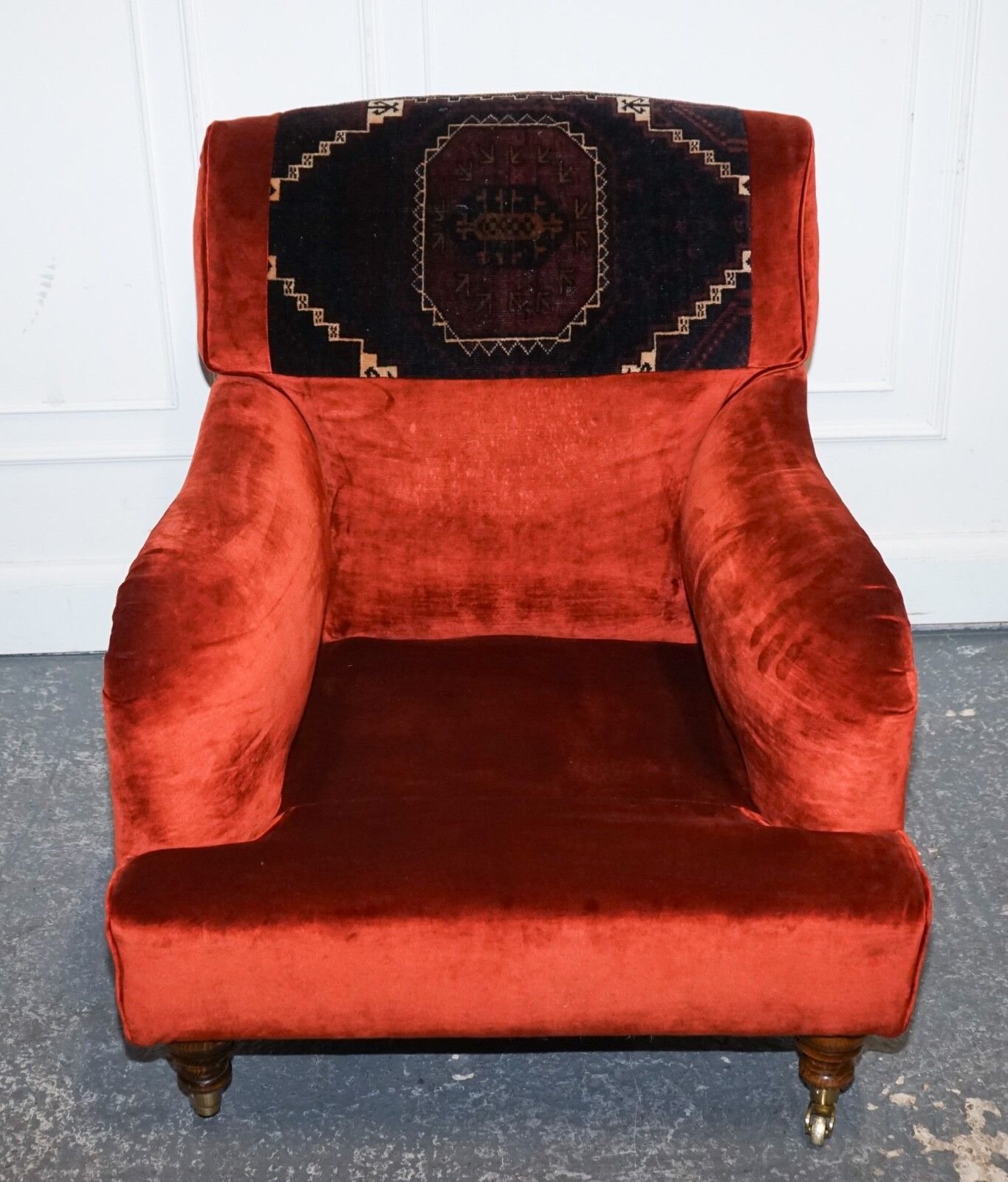 photo vintage Vintage Red Velvet & Aztec Kilim Upholstered Howard George Smith Style Armchair