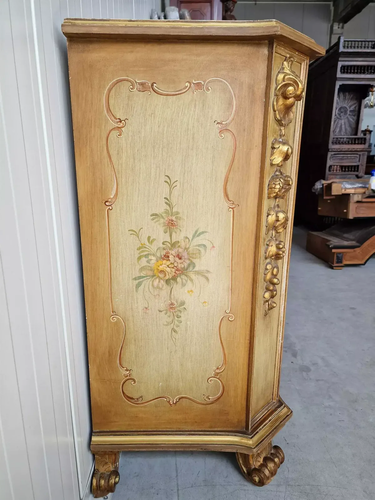 photo vinterior Nice Painted Cabinet, 1960s, Vintage