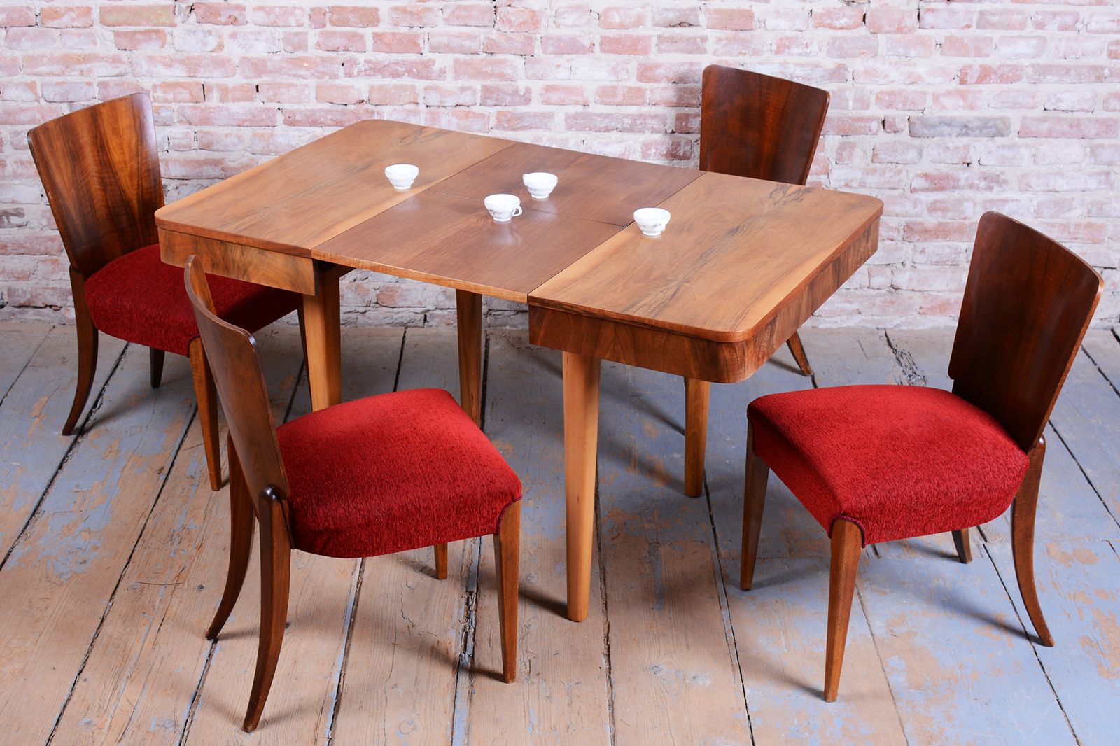 photo vintage Extendable Art Deco Dining Table, By Jindřich Halabala, Up Závody, Czech, 1940s