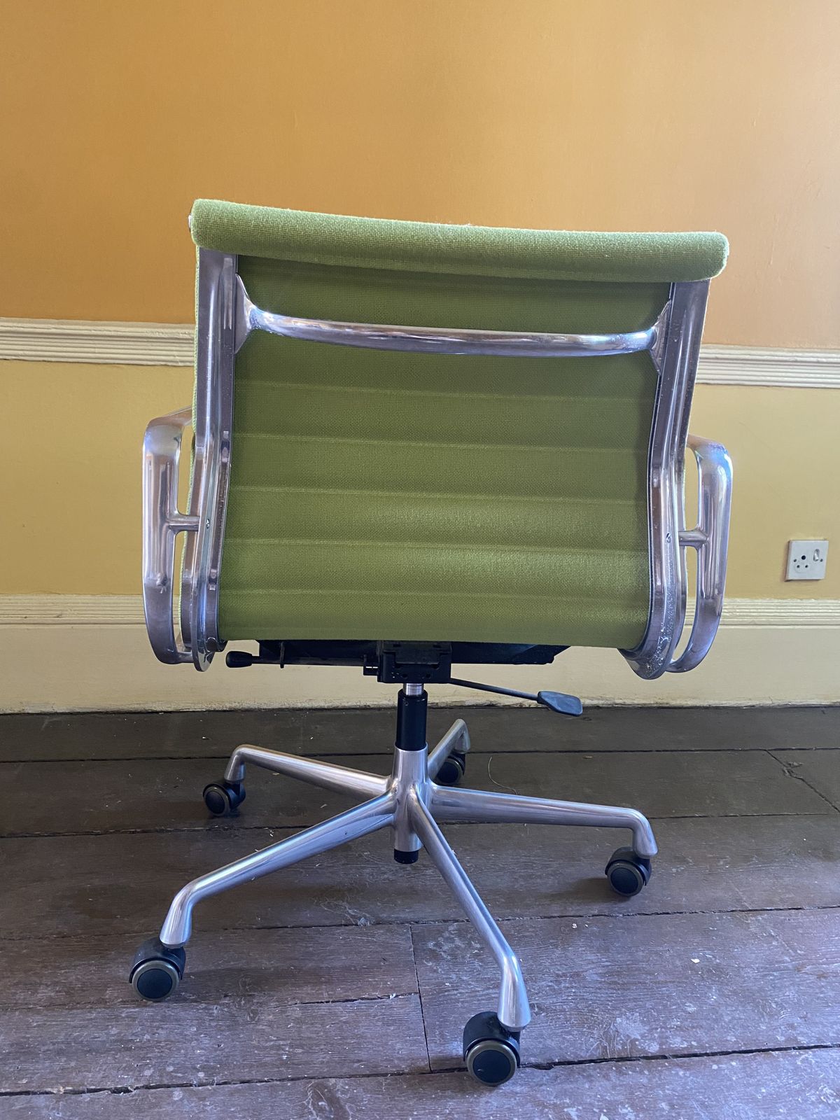 Green Vitra Office Chair photo Furniture